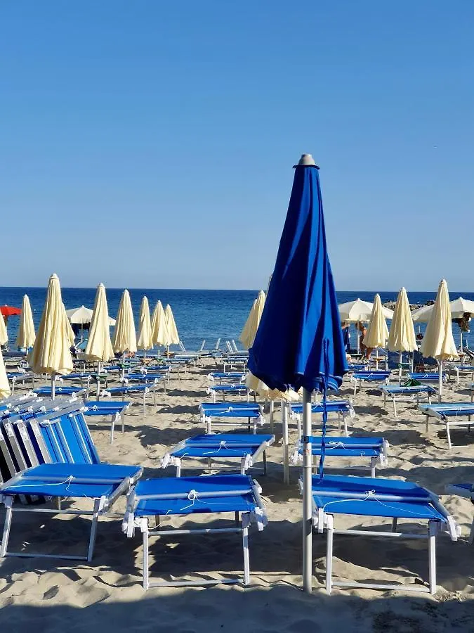 Ti Vengo A Cercare Bed & Breakfast Castellaro  Castellaro (Liguria)